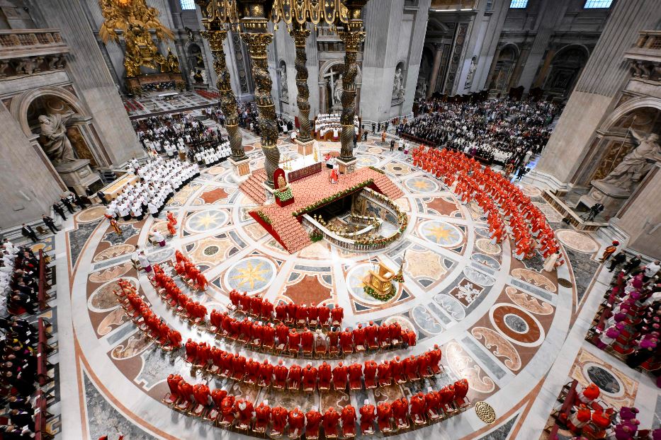Nella Basilica di San Pietro la Messa «pro eligendo Romano Pontifice», l’ultimo appuntamento pubblico dei cardinali prima dell'inizio del Conclave