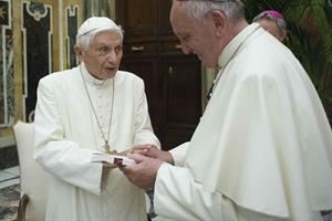 Francesco: «Vi racconto i miei quasi dieci anni accanto a Benedetto XVI»