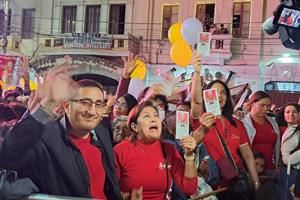 La festa per "padre Roberto" a Chiclayo, la "città di papa Leone XIV»